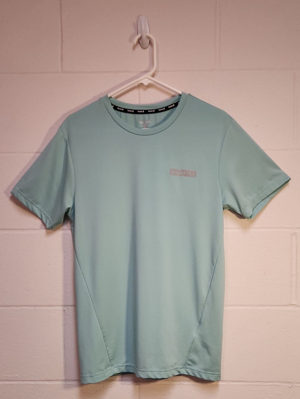 Women's Hurley Workout Top       Sz S/P